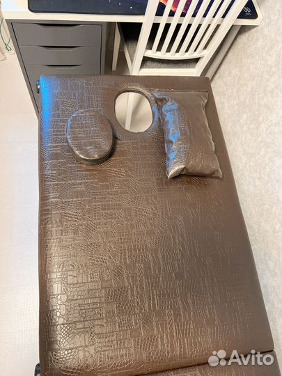 Массажный стол