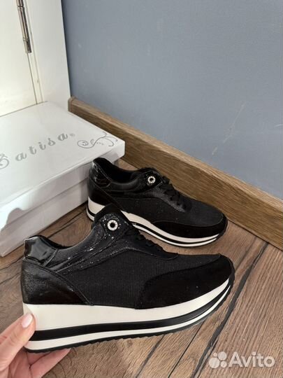 Кроссовки LA bottine новые 38 размер