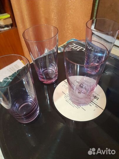 Винтаж.Рюмки хрустальные, стопки из цветногостекла