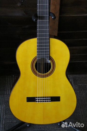 Классическая гитара Yamaha (Комплект)