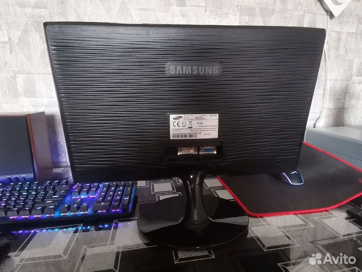 Монитор Samsung SyncMaster S20A300B (1600х900)