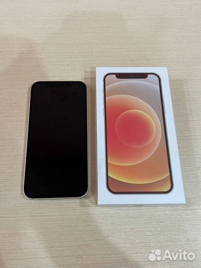 iPhone 12, 64 ГБ