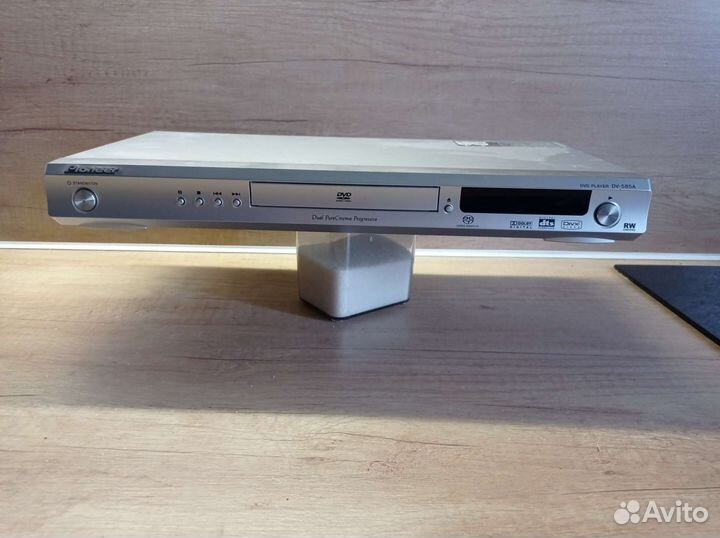 DVD плеер Pioneer DV-585A