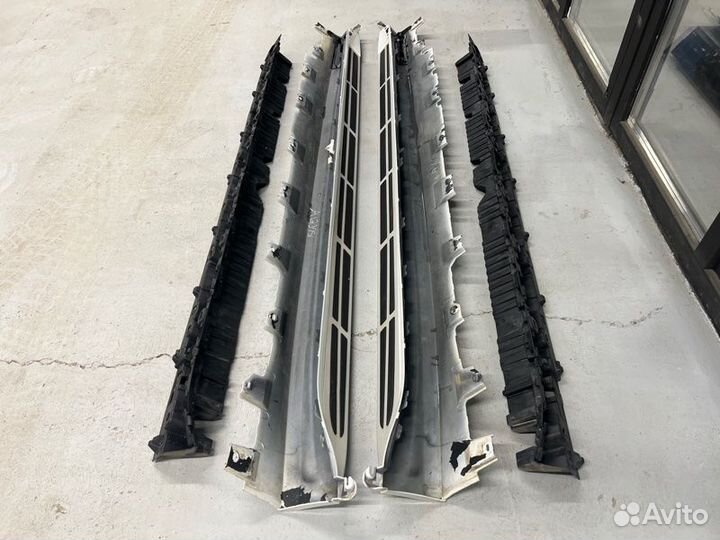 Накладки попрогов Bmw X7 G07