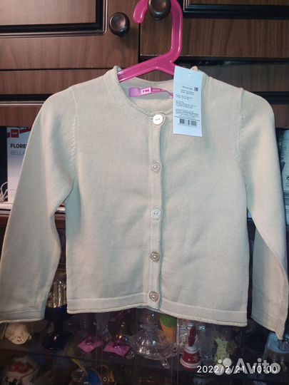 Кофточка на девочку новая на 2-3 года