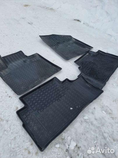 Автомобильные коврики резиновые