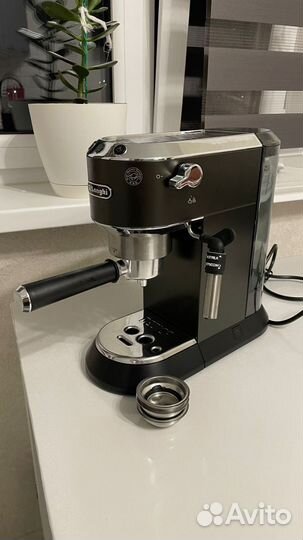 Кофемашина delonghi dedica ec 685