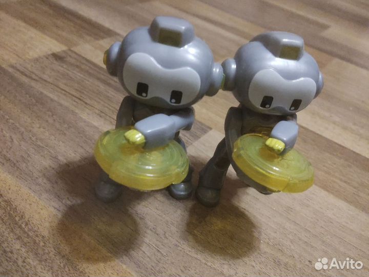 Роботы с крутяшямися дискомэи