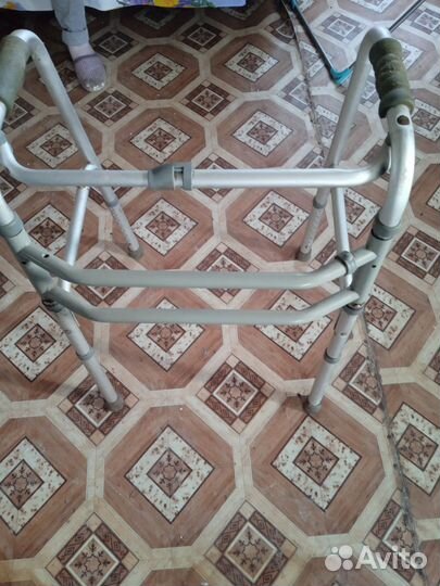 Ходунки для взрослых