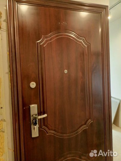 Дверь входная металлическая