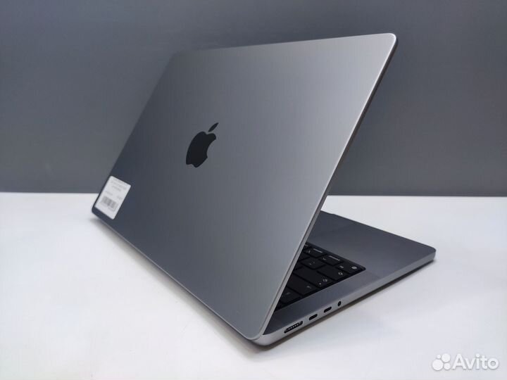 MacBook Pro 14