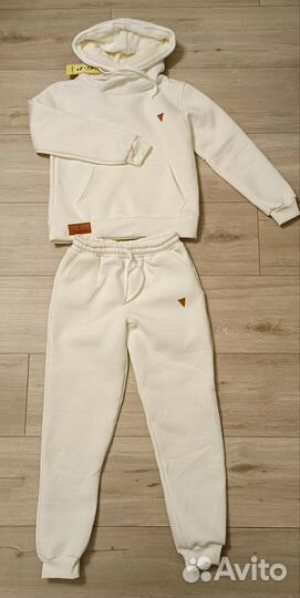 Женский спортивный костюм на флисе