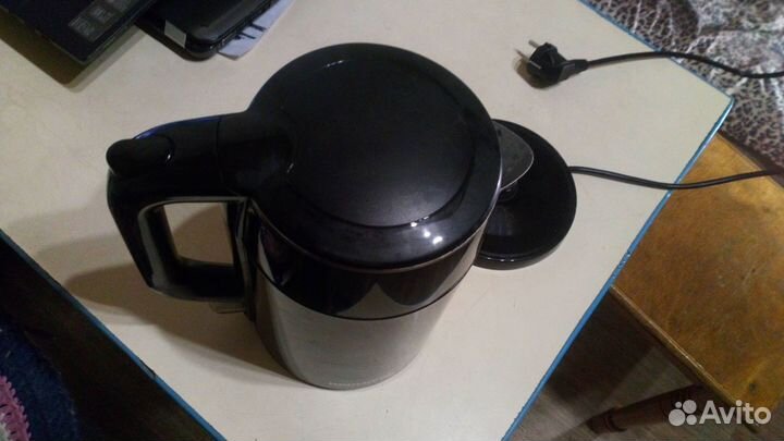 Электрочайник Redmond 1.7 литров