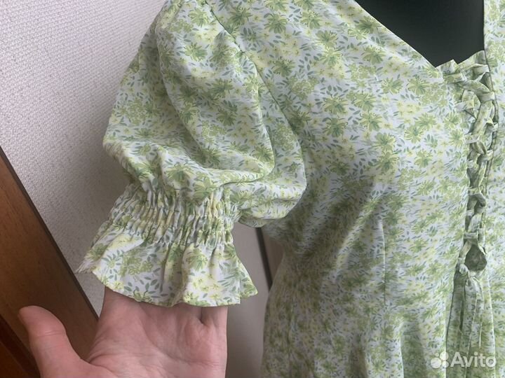 Красивое платье со шнуровкой 42-44