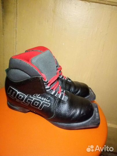 Лыжные ботинки 34р