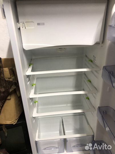 Холодильник Бирюса