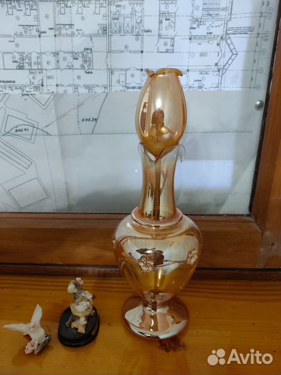 Стеклянный ваза-штоф с цветком