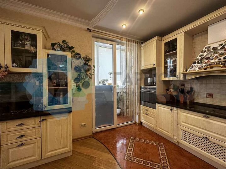 4-к. квартира, 131 м², 3/12 эт.