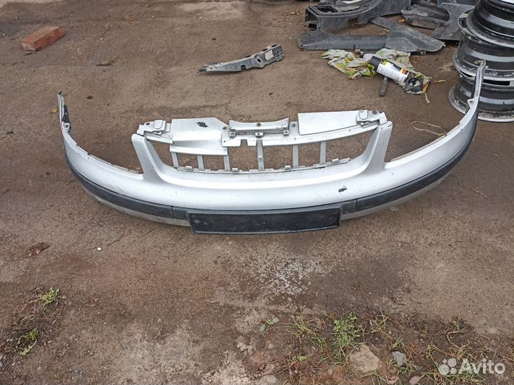 Бампер Volkswagen Passat B5