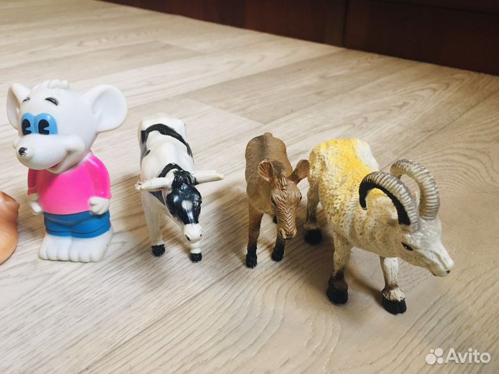 Набор игрушек для малышей