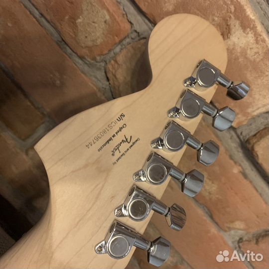 Электрогитара Fender Squier Mustang
