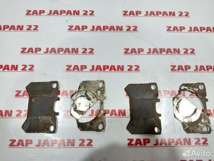 Пластины противоскрипные Mitsubishi Challenger K99