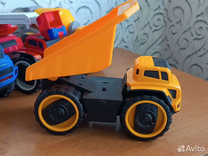 Машинки mobicaro