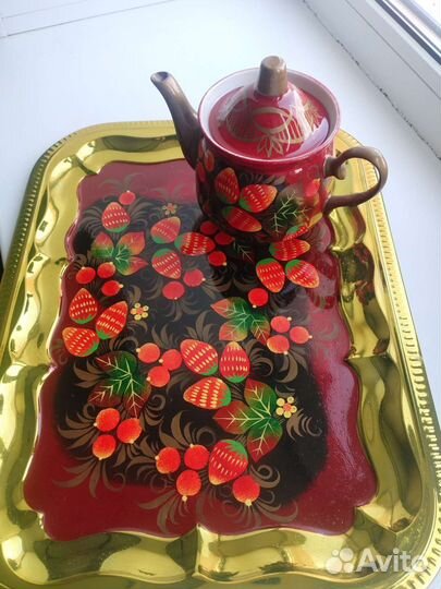 Поднос с чайником