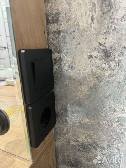 Туалетный столик с зеркалом и подсветкой