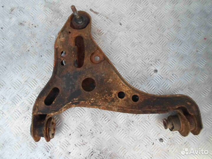 Рычаг передний правый нижний Ford Explorer 4