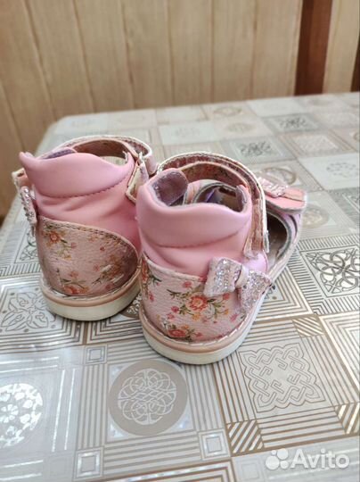 Босоножки для девочки 23 размер