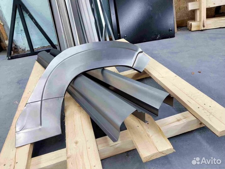 Арки для Toyota Auris 2006-2012 (E150)