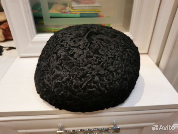 Шапка каракуль женская