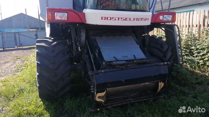 Комбайн Ростсельмаш Vector, 2007