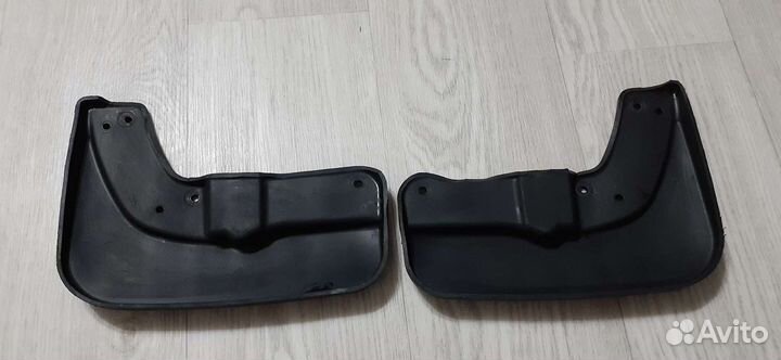 Брызговики передние на LADA Vesta SW (cross)