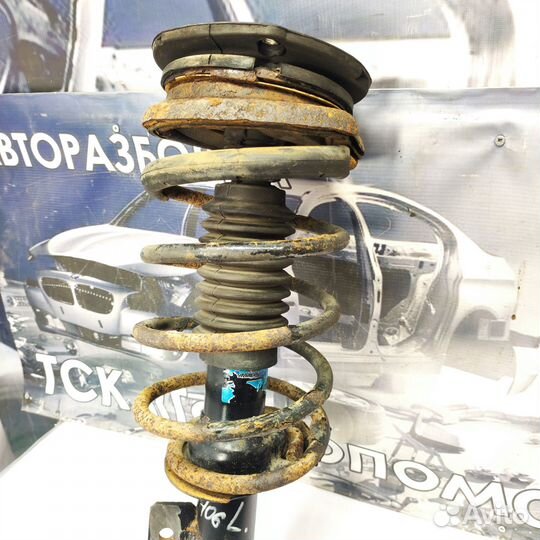 Передняя левая стойка Peugeot 406