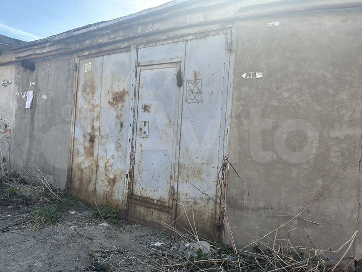 Гараж, > 30 м²