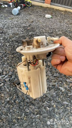Бензонасос на hyundai solaris 1