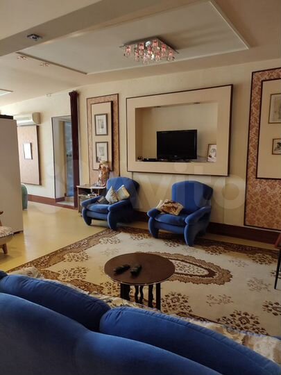 Дом 450 м² на участке 25 сот.