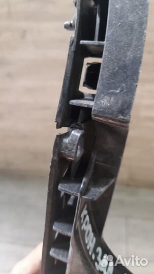 Кронштейн заднего бампера правый Mercedes W222 S