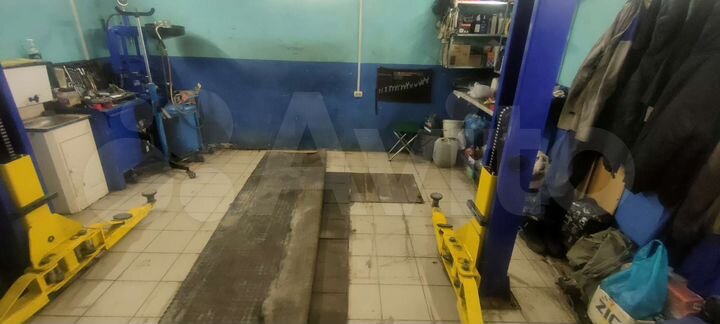 Гараж, > 30 м²