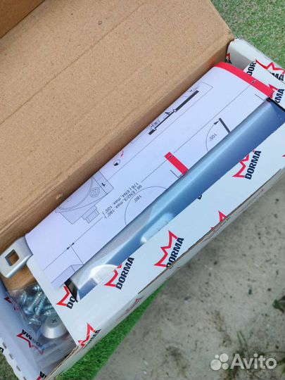 Доводчик двери