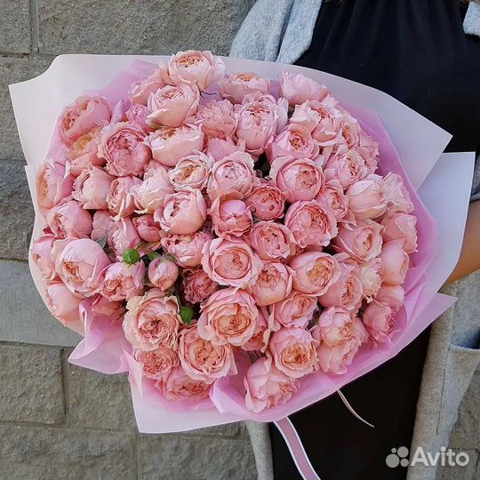 Букет пионовидных роз