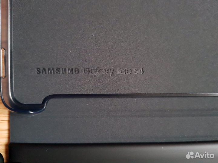 Чехол-клавиатура Samsung Tab S4 (EJ-FT830bbrgru)