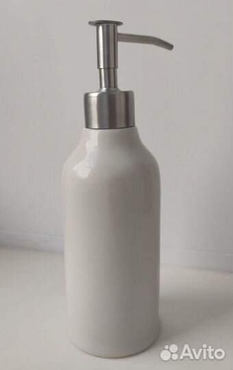 Дозатор для жидкого мыла оаэ