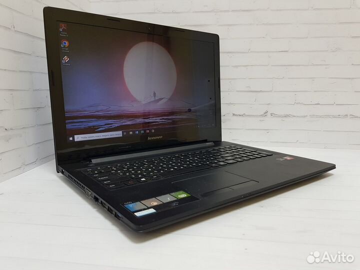 Игровой ноутбук Lenovo 4ядра/2видеокарты/8Gb/SSD