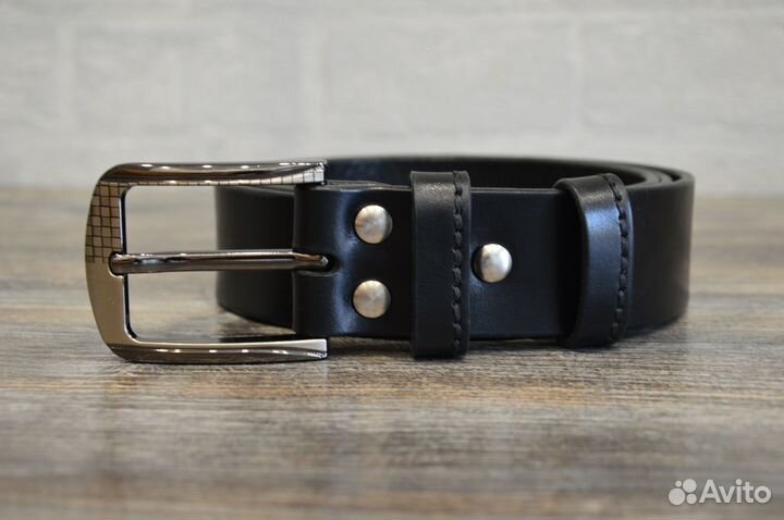 Мужской кожаный ремень