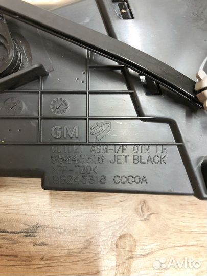 Левый дефлектор торпедо Opel Mokka