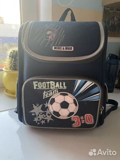 Школьный рюкзак