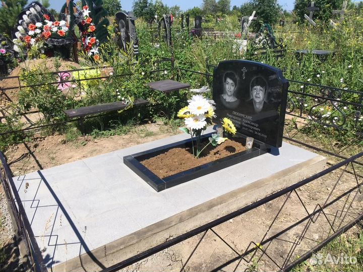 Памятники на могилу Установка